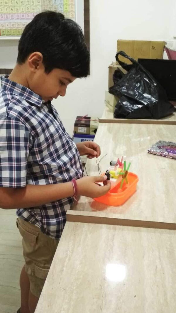 Learn Science and Maths through Experiments