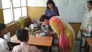 Vidya Bal Vihar School, Panchsheel Park-science experiments