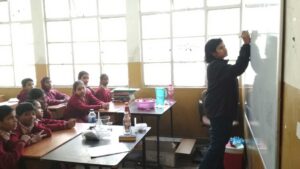 Vidya Bal Vihar School, Panchsheel Park-science experiments